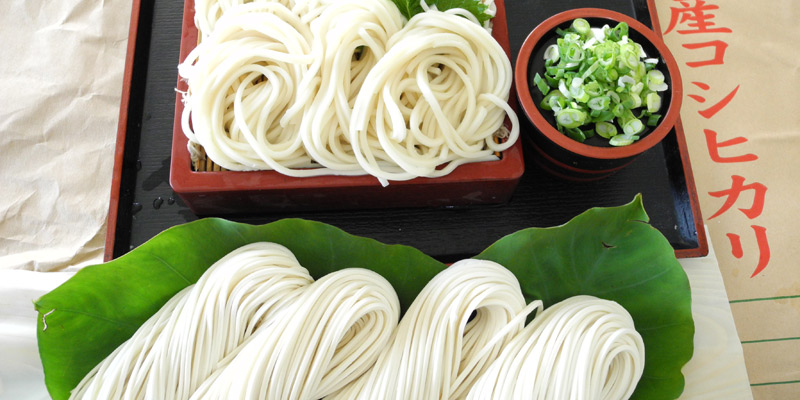 コシヒカリ粉うどん